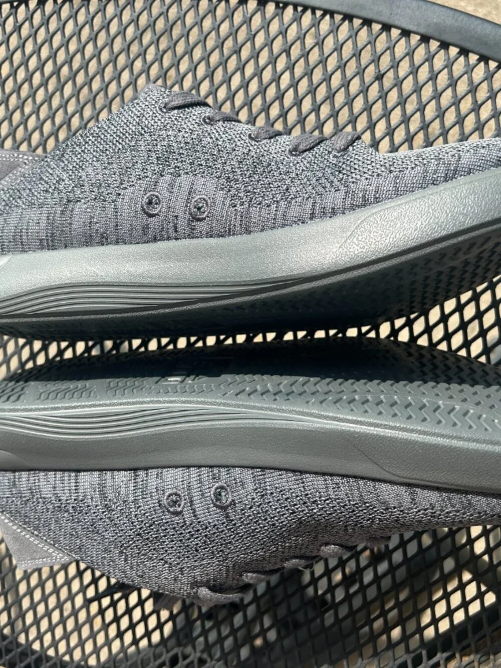 ✨ Reef Dark Grey — Size 10.5 ✨ - New with Tags